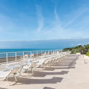 Alta La Vista Hotel