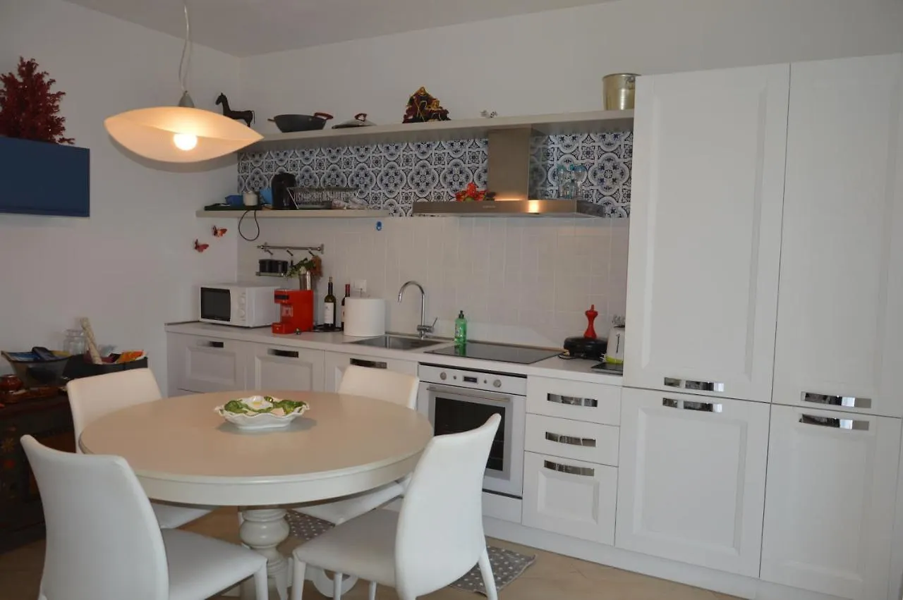 Salice Ottimo Trilocale Con Terrazza Pranzabile Apartment Marina di Castagneto Carducci 0*,  Italy